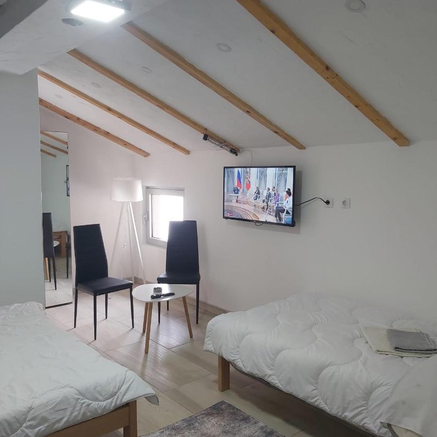 Yugoslavija 2 Centar Apartment Aleksandrovac Ngoại thất bức ảnh